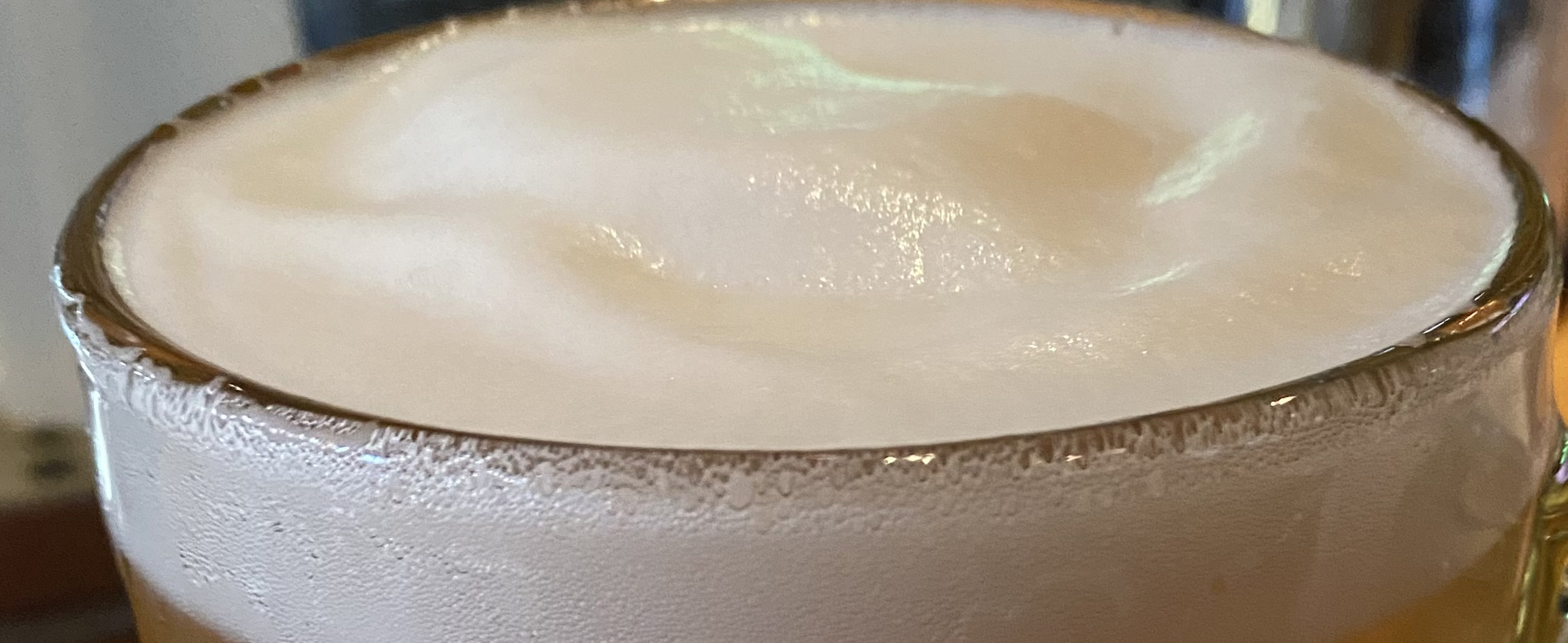 Glass of Foam – Mliko – Prank or Original Experience?